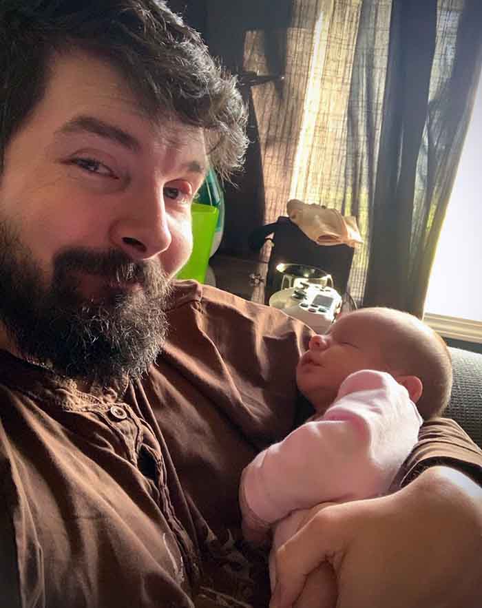 Photo of Jesse Aikens and his daughter, Amelia.