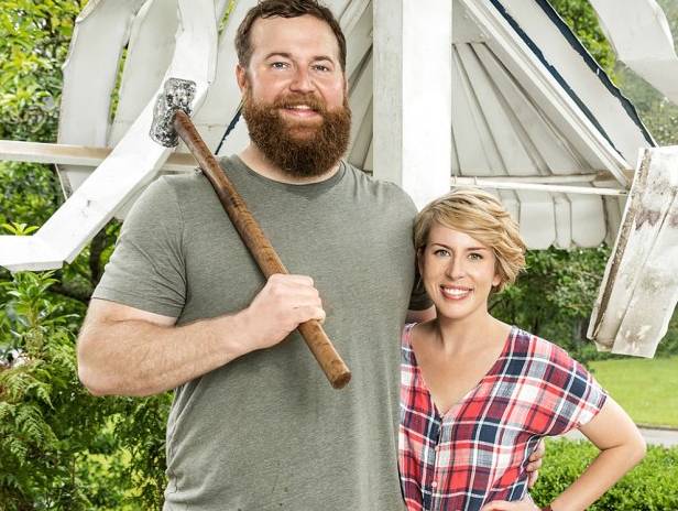 Image of HGTV's star, Ben Napier with his wife